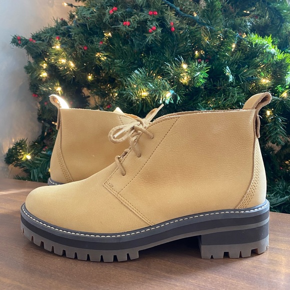 Timberland boots women’s size 9 barely worn! - Picture 2 of 11